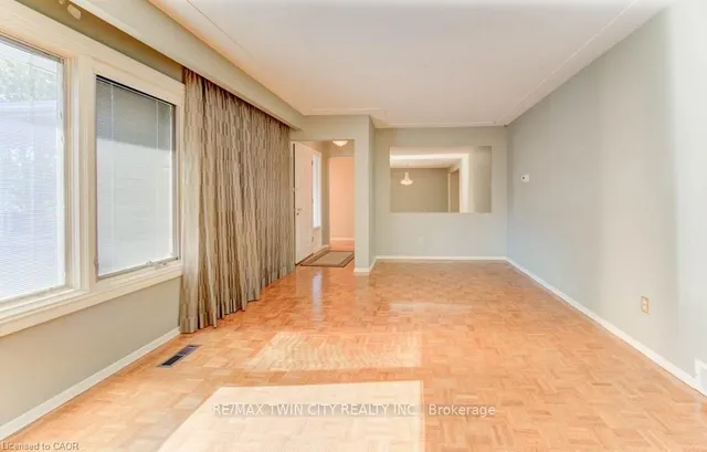 Additional image 10 of 12 Old York Cres