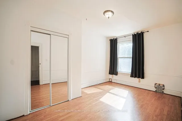 Additional image 22 of 141 Gerrard St