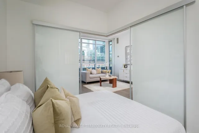 Additional image 21 of 25 Capreol Crt Unit 303