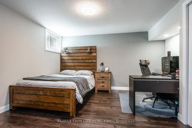 Additional image 48 of 232 Shady Glen Cres