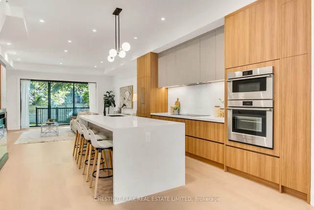 Additional image 15 of 1031 Spadina Rd