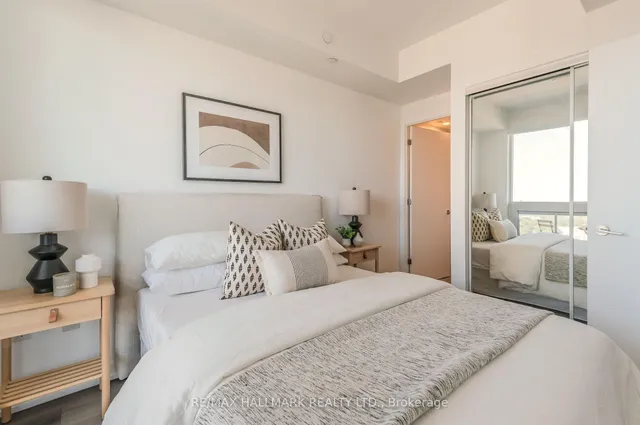 Additional image 14 of 39 Roehampton Ave Unit 2902