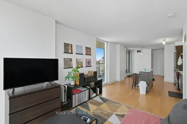 Additional image 14 of 320 Richmond St Unit LPH13