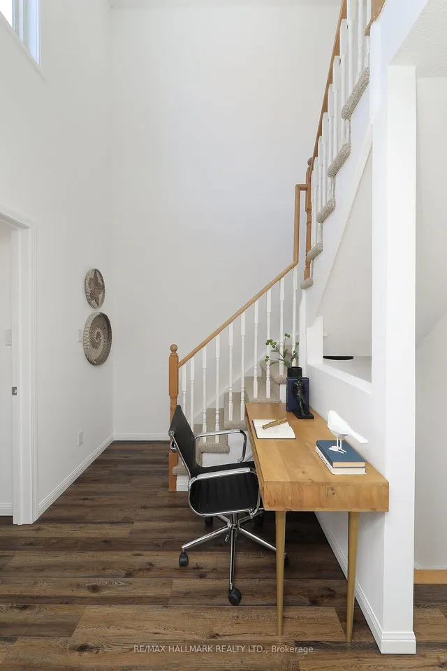 Additional image 39 of 18 Laidlaw St Unit 1005