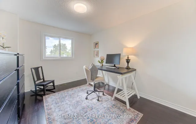 Additional image 24 of 43 Winding Way