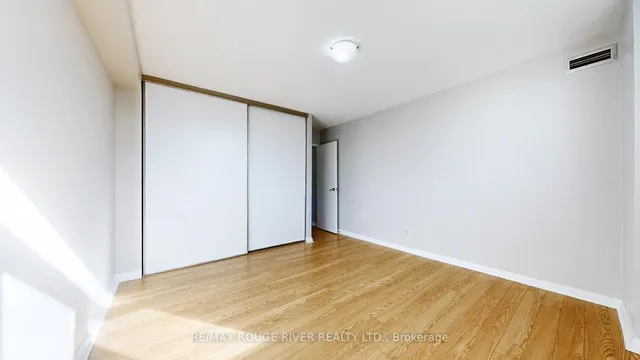 Additional image 23 of 40 Chichester Pl Unit 203