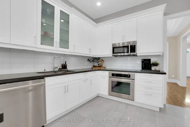 Additional image 16 of 398 Bedford Park
