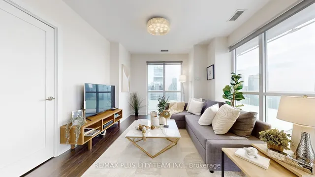 Additional image 3 of 300 Front St Unit 4311