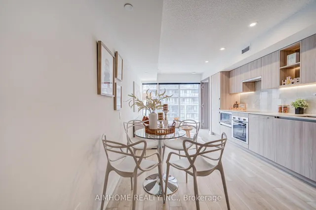 Additional image 8 of 19 Bathurst St Unit 1102