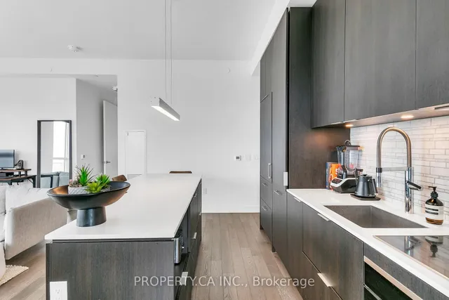 Additional image 22 of 10 Prince Arthur Ave Unit 403