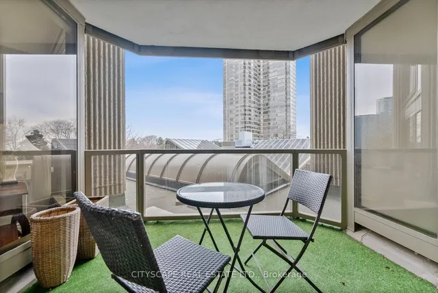 Additional image 29 of 2045 Lake Shore Blvd Unit 202