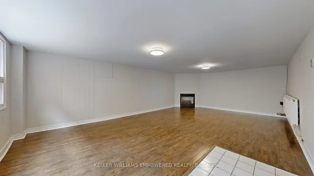 Additional image 35 of 107 Lawrence Cres