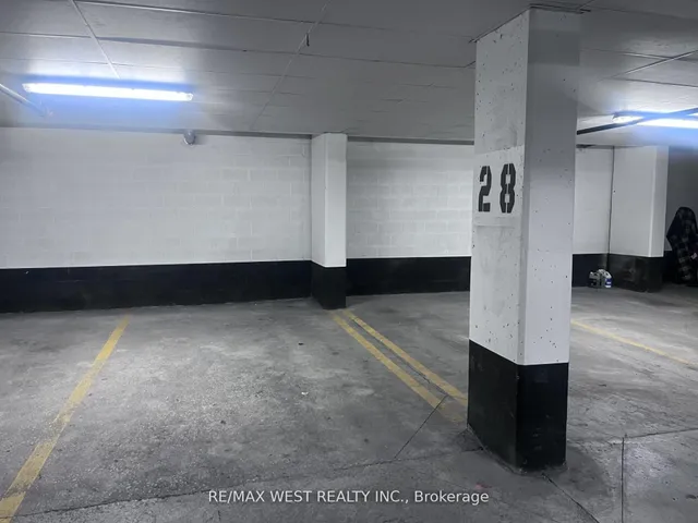 Additional image 23 of 639 Lawrence Ave Unit 310