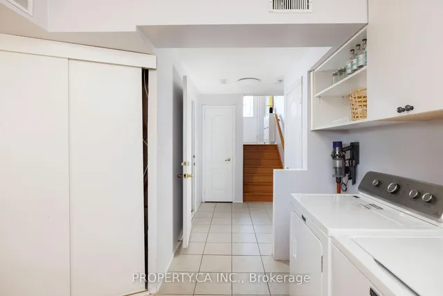 Additional image 36 of 42 West Oak Cres