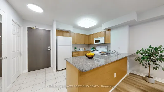 Additional image 10 of 1730 Eglinton Ave Unit 206