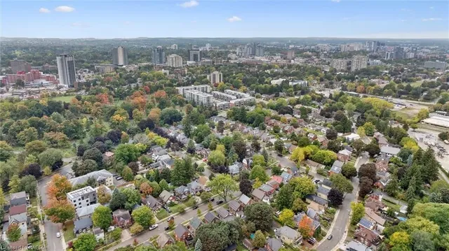 Additional image 38 of 100 Dekay St