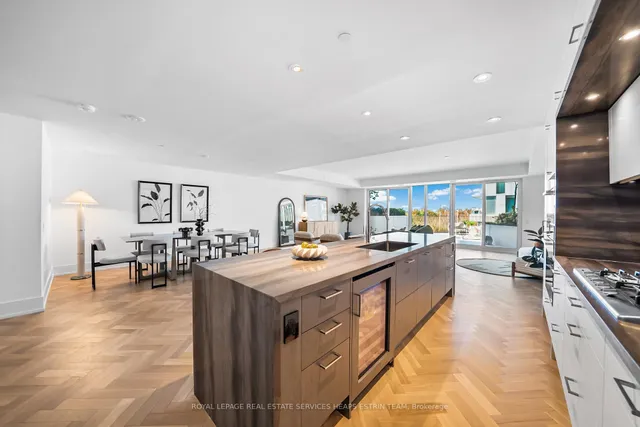 Additional image 2 of 155 Merchants' Wharf Unit 213