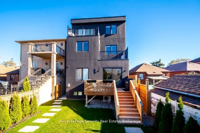 Additional image 27 of 70 Chamberlain Ave