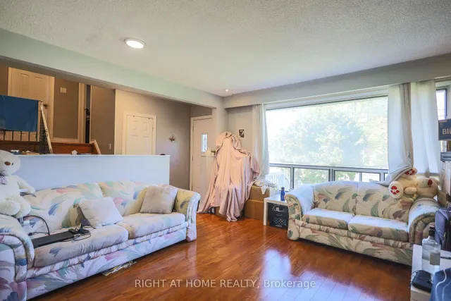 Additional image 5 of 3261 Lawrence Ave