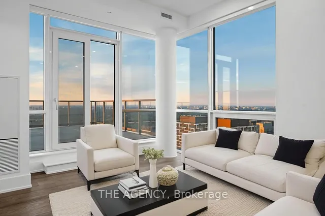 Additional image 14 of 39 Roehampton Ave Unit 4506