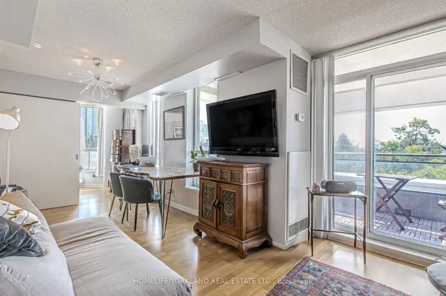 Additional image 11 of 230 Queens Quay Unit 323
