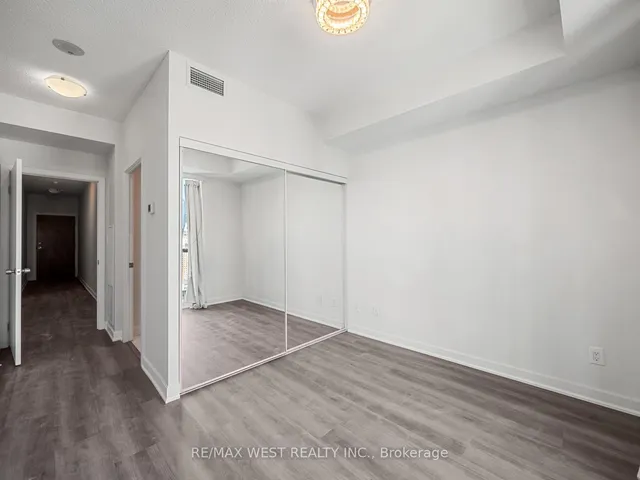 Additional image 23 of 33 Bay St Unit 3104