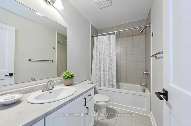 Additional image 24 of 261 Woodbine Ave Unit 24