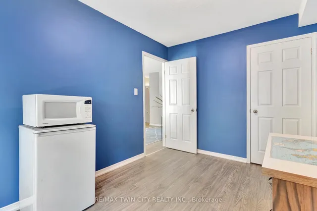 Additional image 32 of 45 Cedarhill Cres Unit 1D