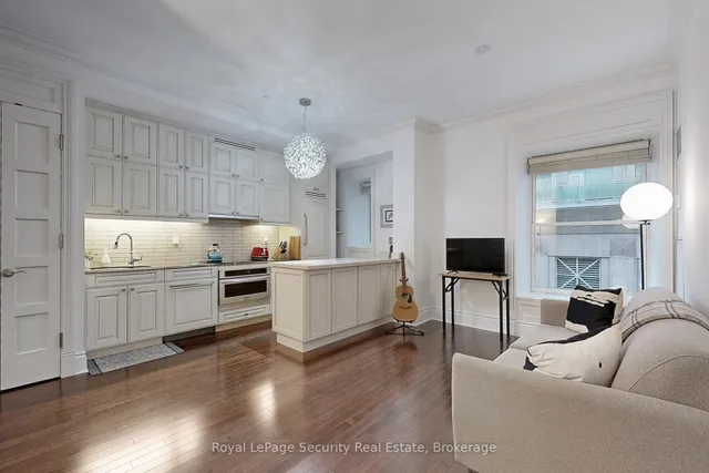 Additional image 11 of 22 Leader Lane Unit 323