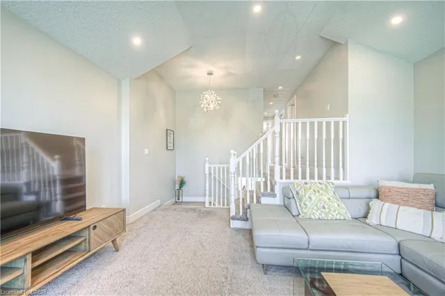 Additional image 23 of 220 Sienna Cres