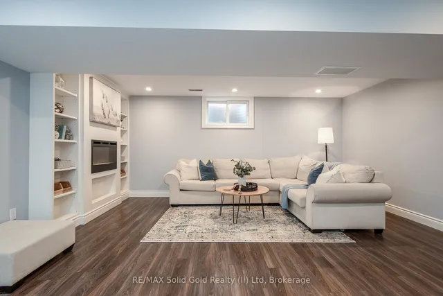 Additional image 40 of 271 Newbury Dr