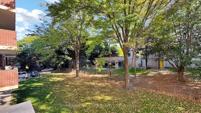 Additional image 28 of 40 Chichester Pl Unit 203