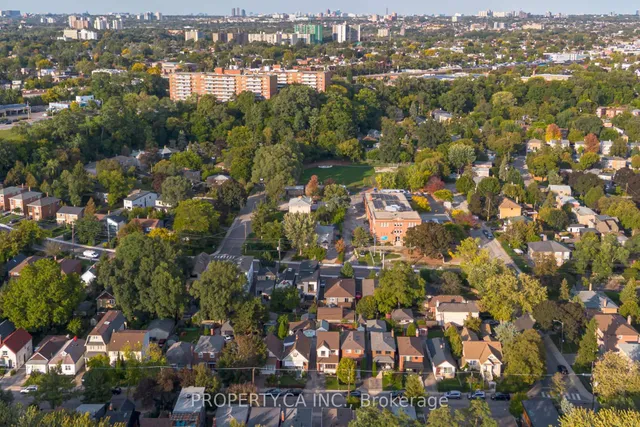 Additional image 42 of 14 Warren Cres