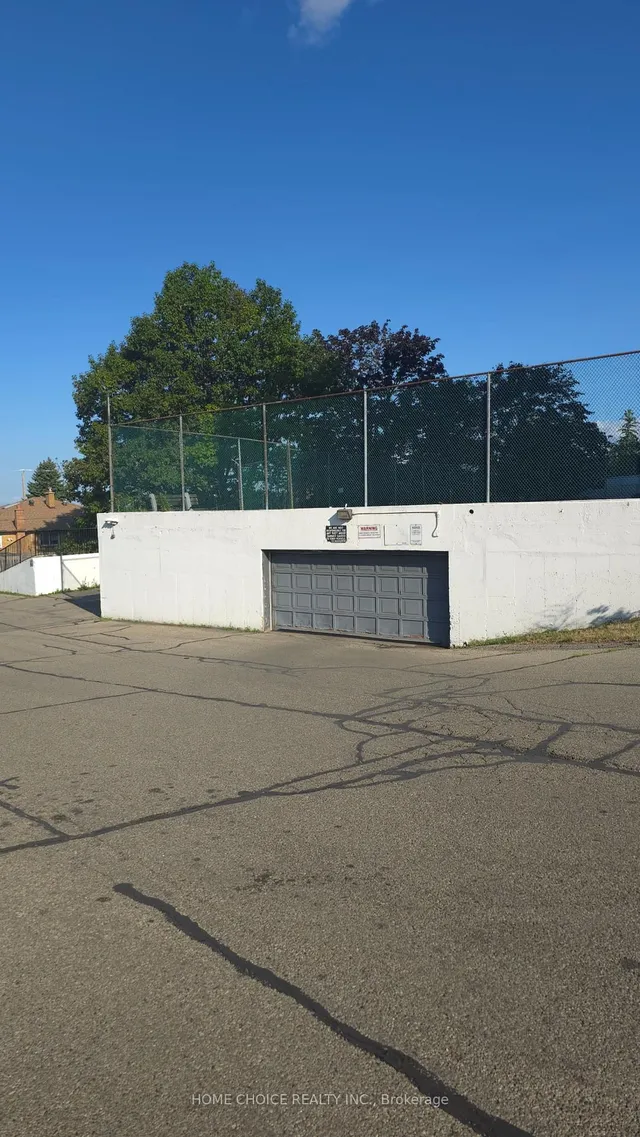 Additional image 36 of 3460 Keele St Unit 921