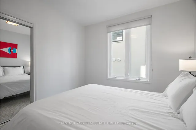 Additional image 12 of 371 Howland Ave