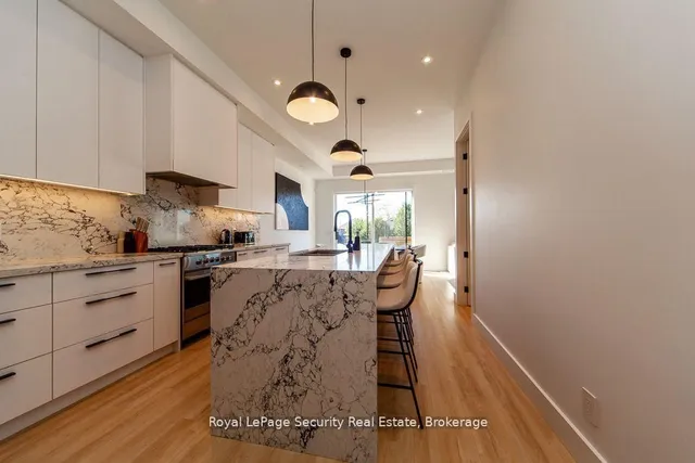 Additional image 6 of 70 Chamberlain Ave