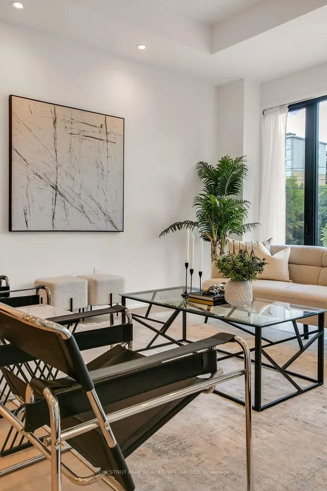 Additional image 6 of 1031 Spadina Rd