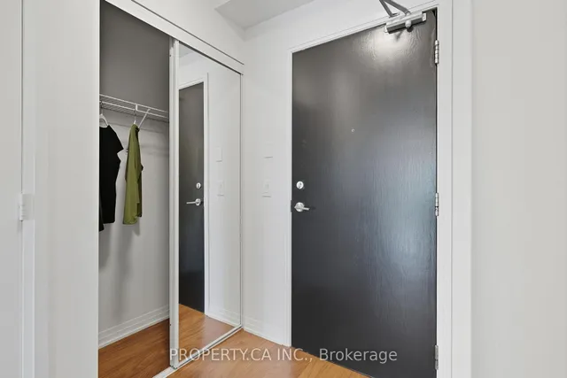 Additional image 18 of 25 Cole St Unit 720