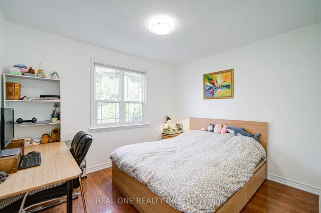 Additional image 23 of 122 Marilake Dr