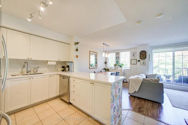 Additional image 7 of 39 Shank St Unit TH302