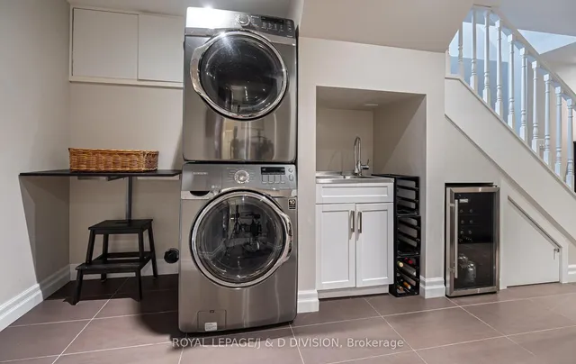 Additional image 34 of 151 Forman Ave