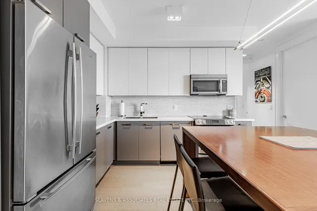 Additional image 34 of 60 Berwick Ave Unit LPH01