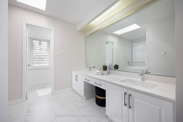 Additional image 23 of 77 Canongate Tr