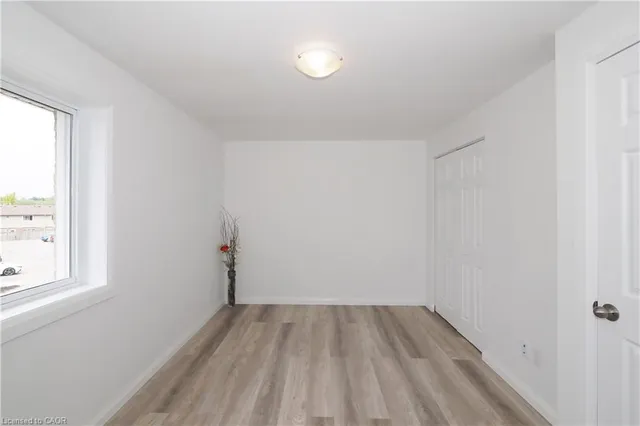 Additional image 29 of 50 Westmount Rd Unit 8