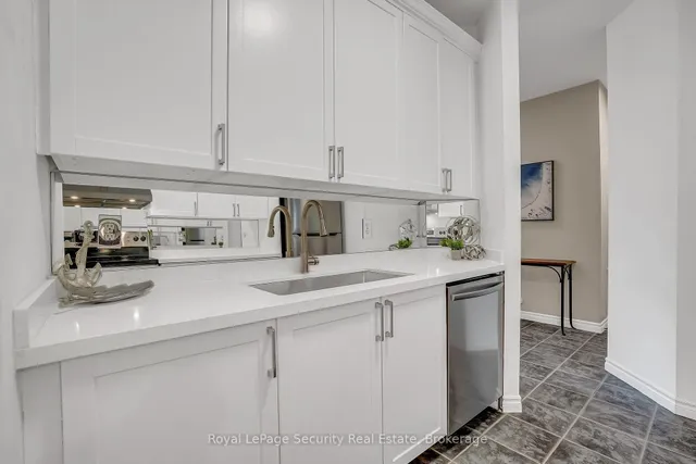 Additional image 12 of 980 Yonge St Unit 403