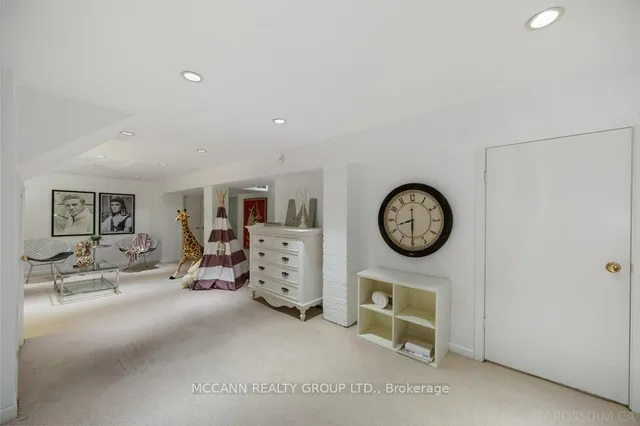 Additional image 36 of 43 Sherwood Ave