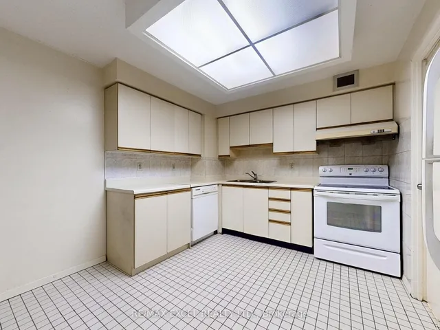 Additional image 13 of 188 Spadina Ave Unit 406