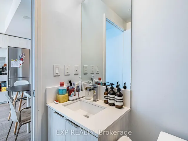 Additional image 15 of 181 Dundas St Unit 3708