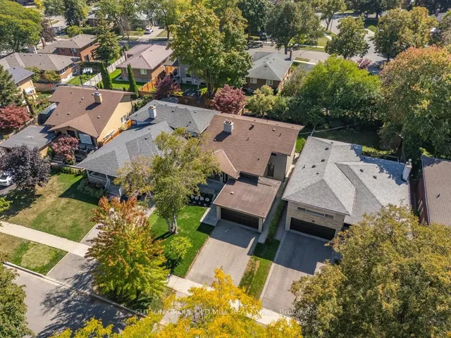 Additional image 46 of 36 Laurelwood Cres