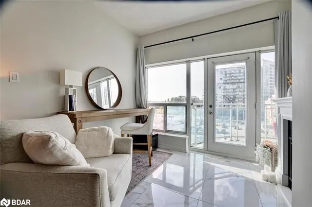 Additional image 11 of 600 Queens Quay Unit 633